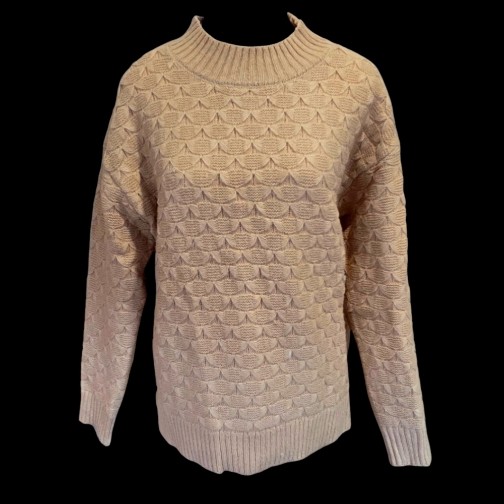Jaclyn Smith Pull Over Knit Sweater Size Medium